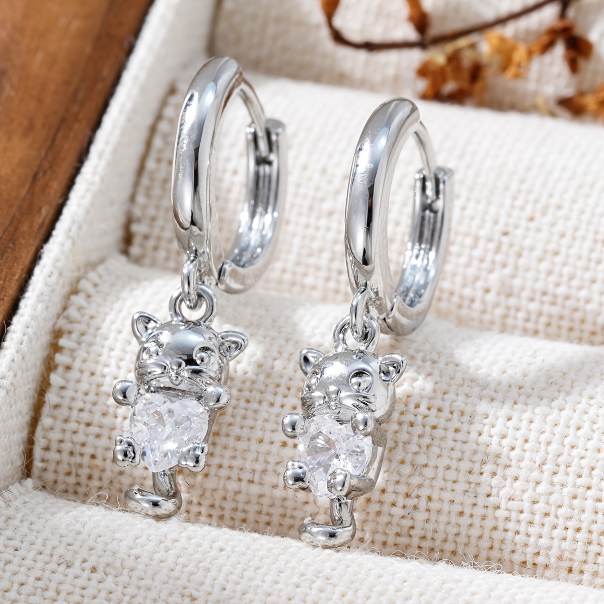 Women's Cute Pet Style Kitten-Shaped Zirconia Earrings